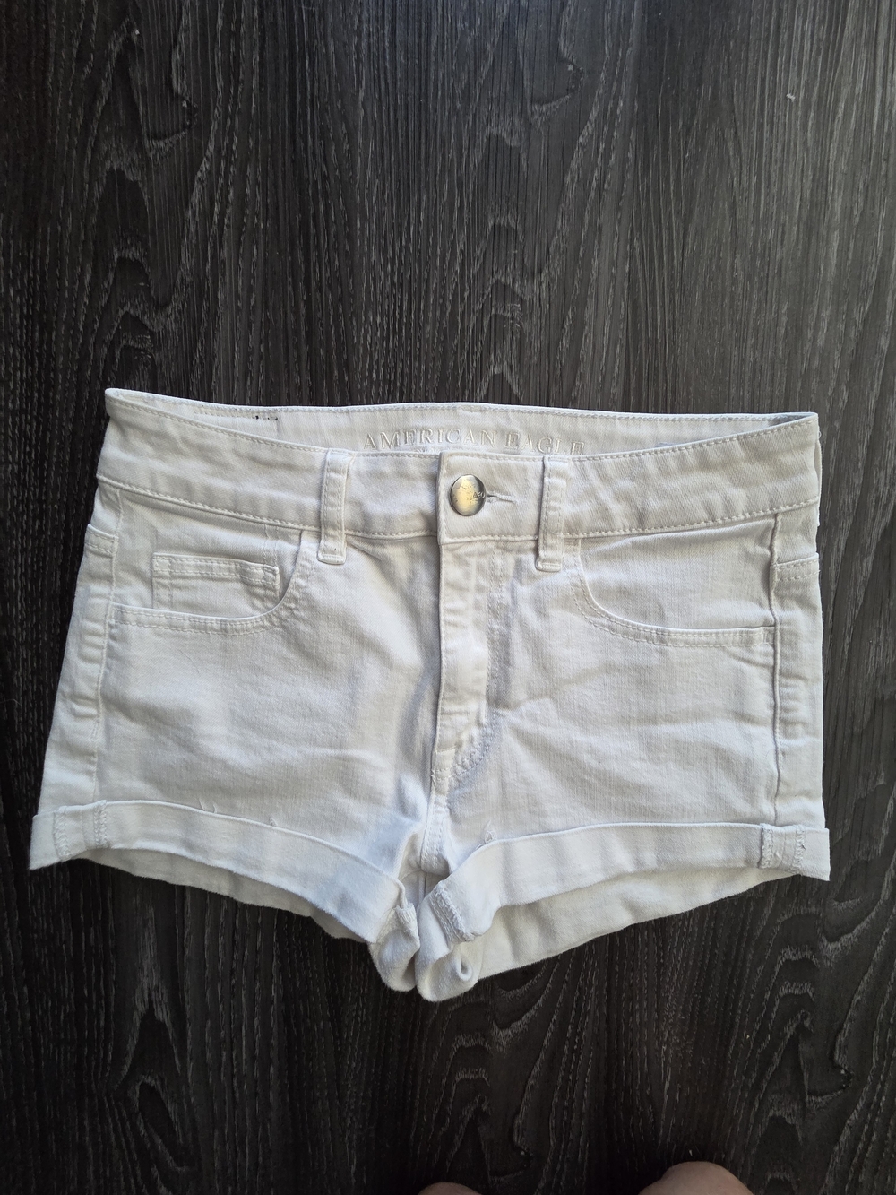 American Eagle White Shortie Shorts Size 4 Stretch Mid Rise